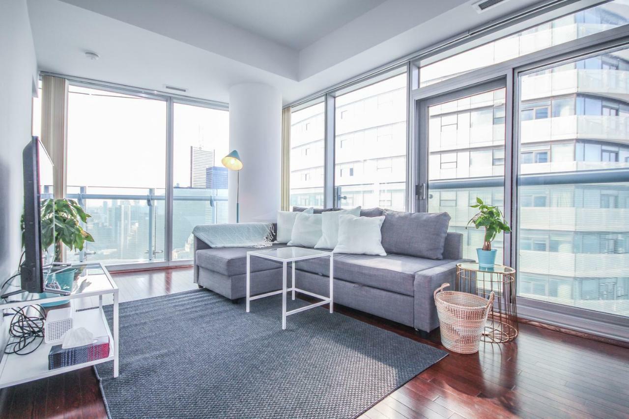 Sarkar Suites - Entertainment District Торонто Екстер'єр фото