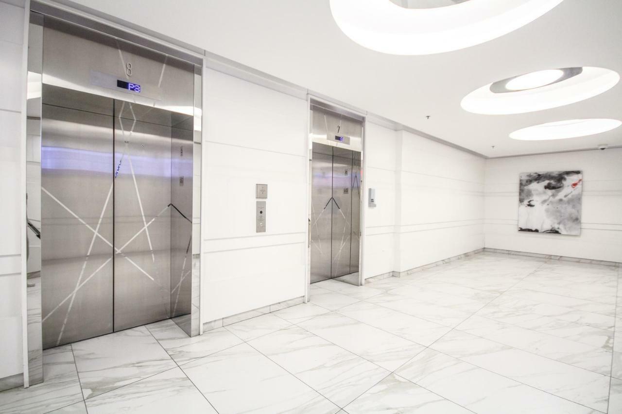 Sarkar Suites - Entertainment District Торонто Екстер'єр фото