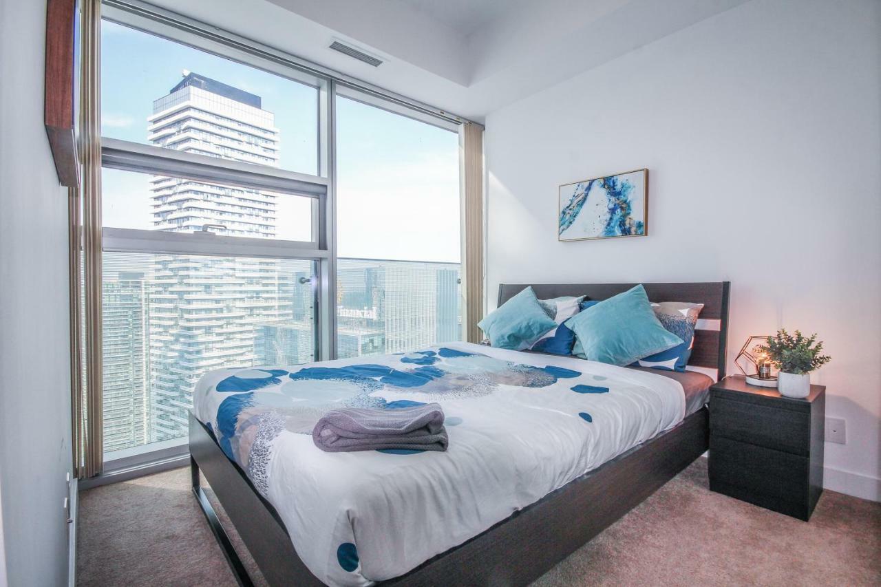 Sarkar Suites - Entertainment District Торонто Екстер'єр фото