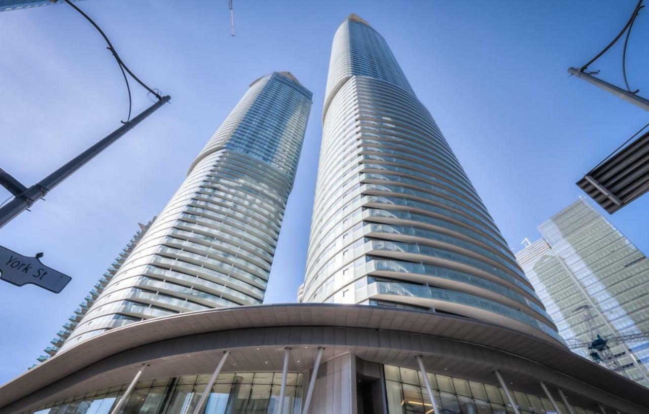 Sarkar Suites - Entertainment District Торонто Екстер'єр фото
