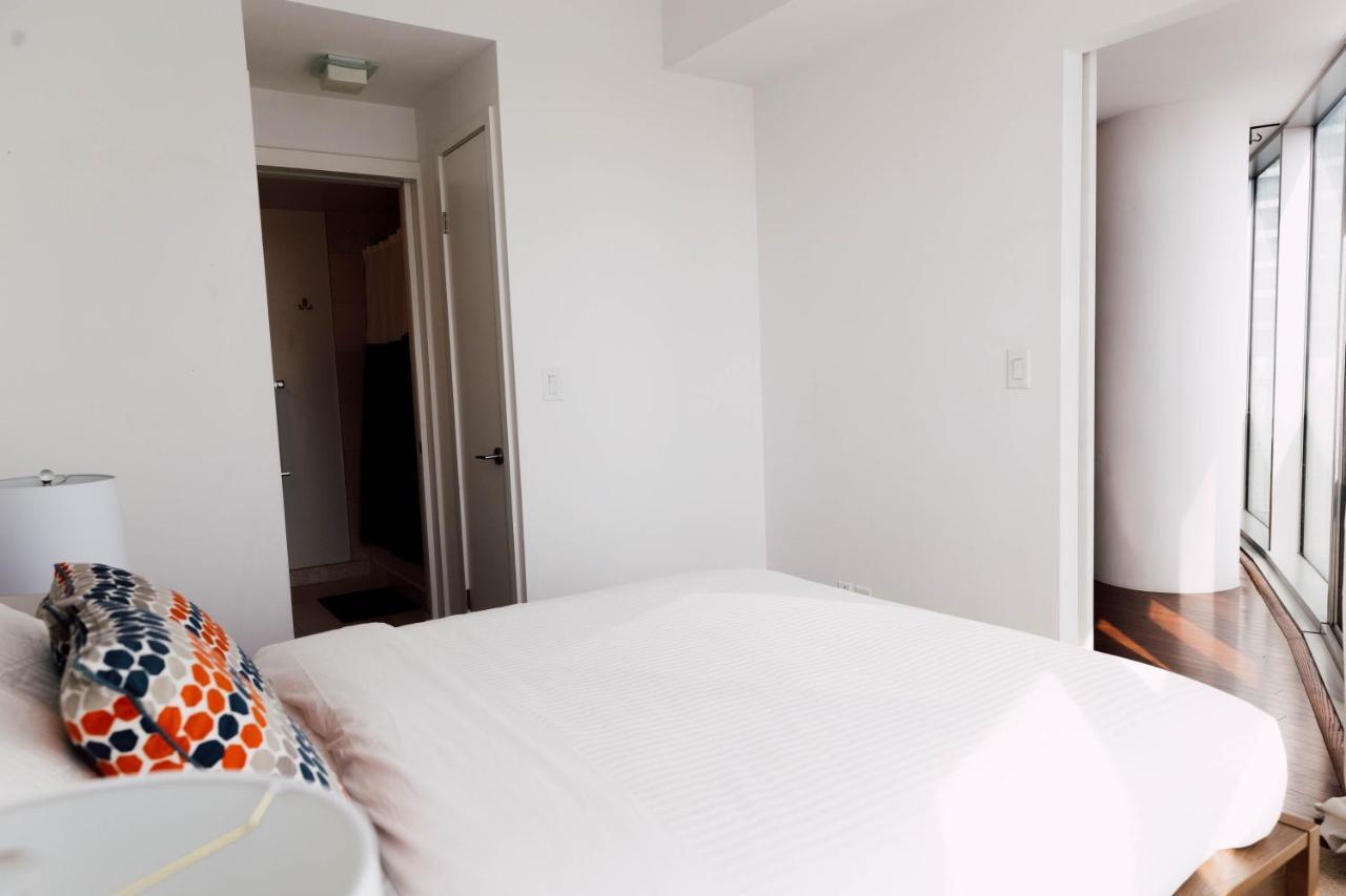 Sarkar Suites - Entertainment District Торонто Екстер'єр фото
