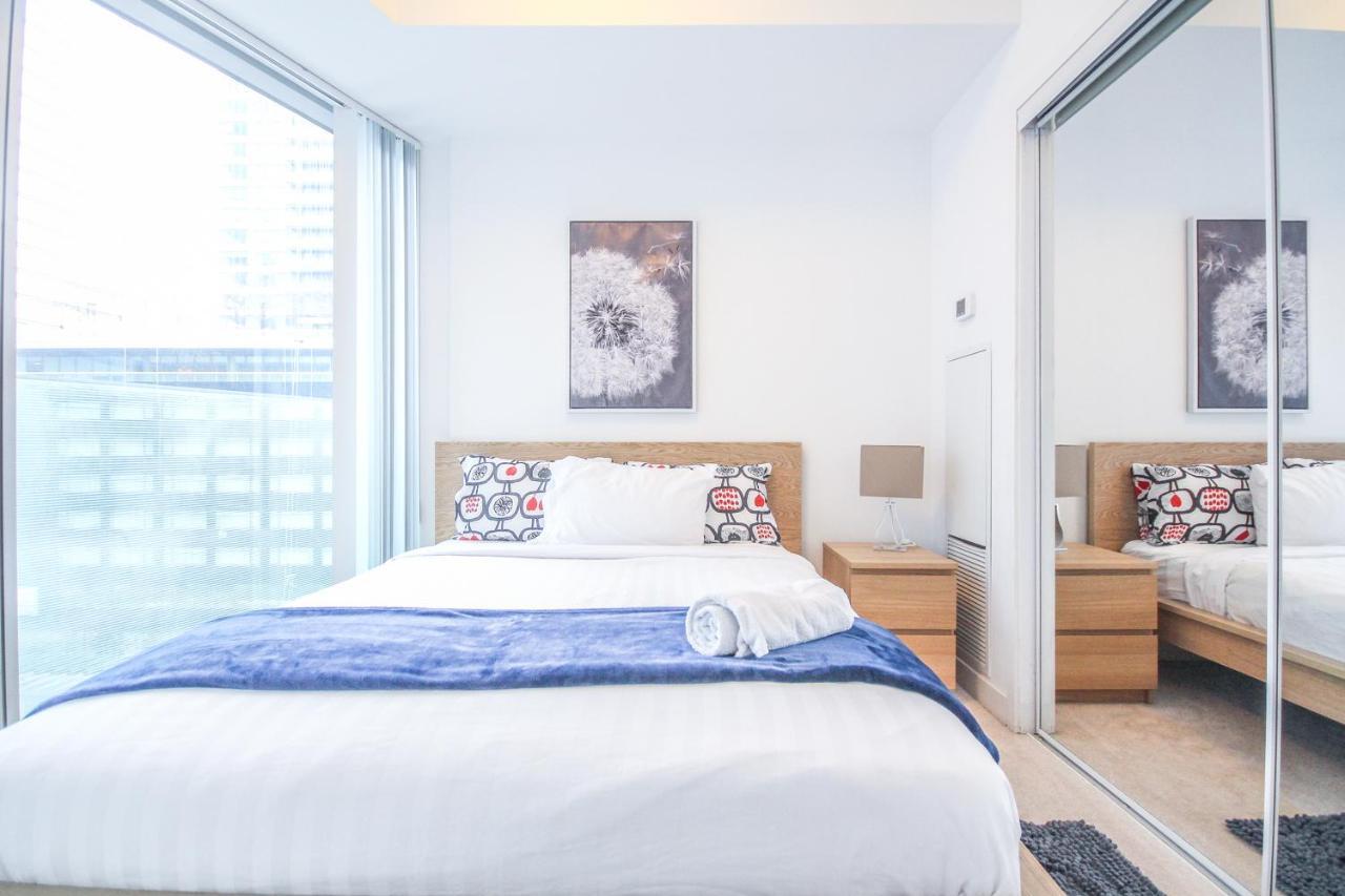 Sarkar Suites - Entertainment District Торонто Екстер'єр фото