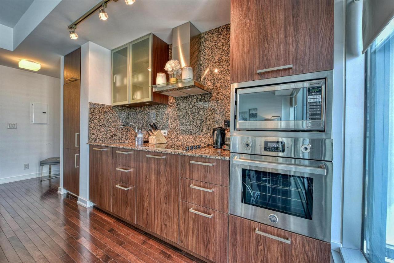 Sarkar Suites - Entertainment District Торонто Екстер'єр фото